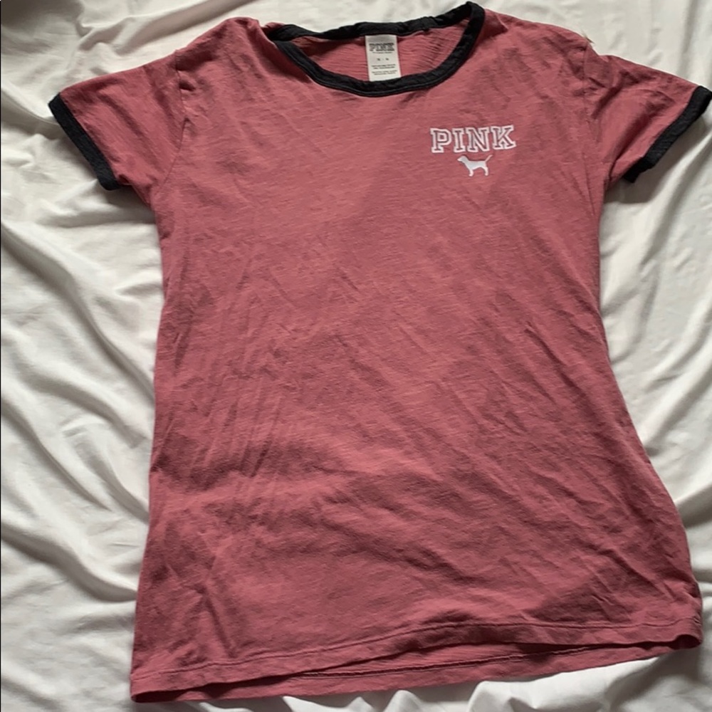 pink vs tee
